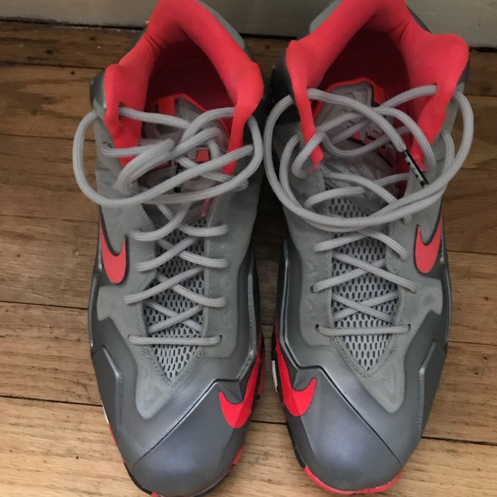Lebron James Nikes